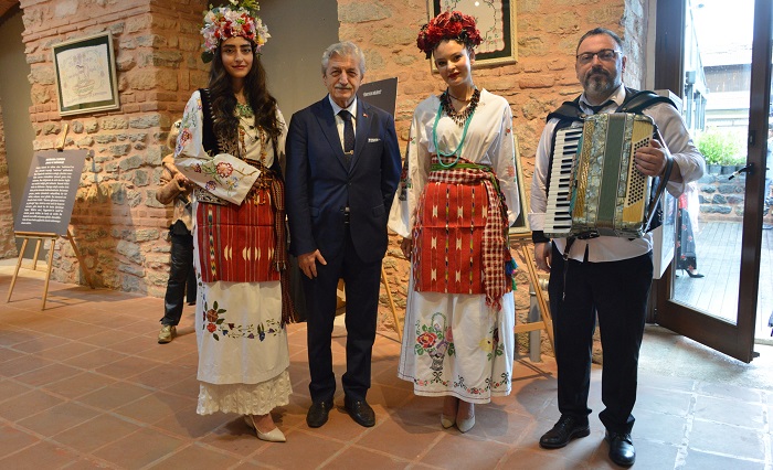 “Doğanın Uyanışı/Hıdırellez” sergisi İstanbul Lale Vakfı’nda açıldı