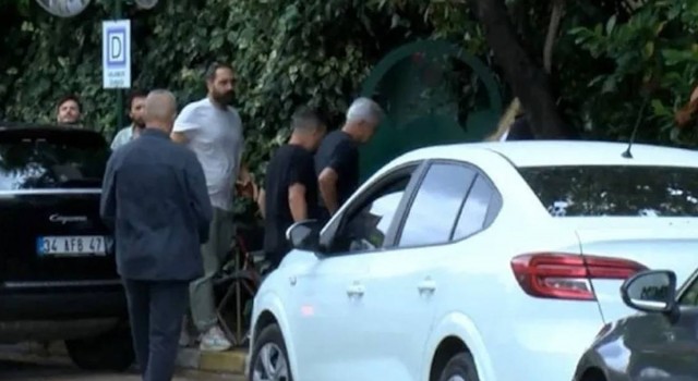 Cem Yılmaz, Zafer Algöz ve Ozan Güven’den, Özkan Uğur’un ailesine taziye ziyareti