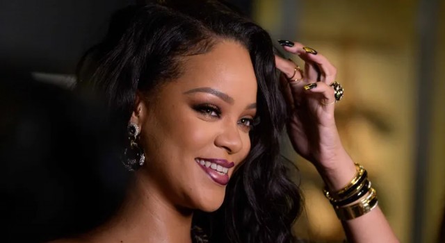 Ünlü şarkıcı Rihanna’nın ikinci bebeğinin ismi belli oldu