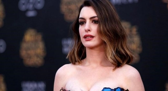 Dünyaca ünlü oyuncu Anne Hathaway’den greve destek: Fotoğraf çekimini terk etti