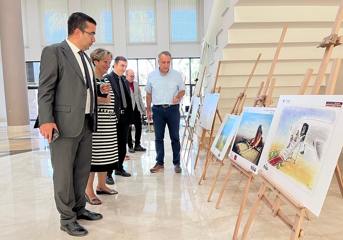 Antalya Bilim Üniversitesi’nde Turizm Karikatürleri Sergisi Açıldı