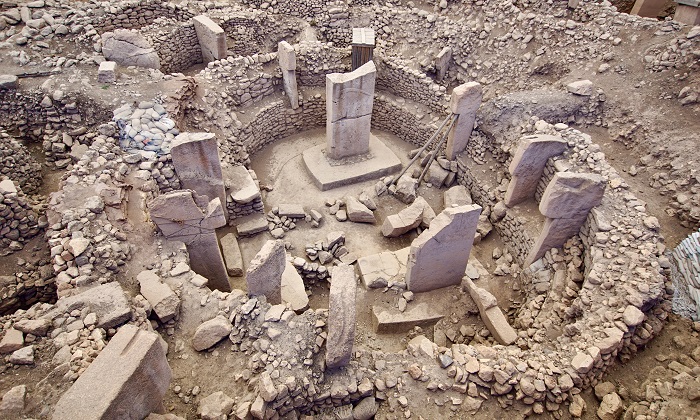 DOSYA HABER: Göbeklitepe’nin Binlerce Yıllık Bulguları Tarih Yazımını Nasıl Değiştiriyor?